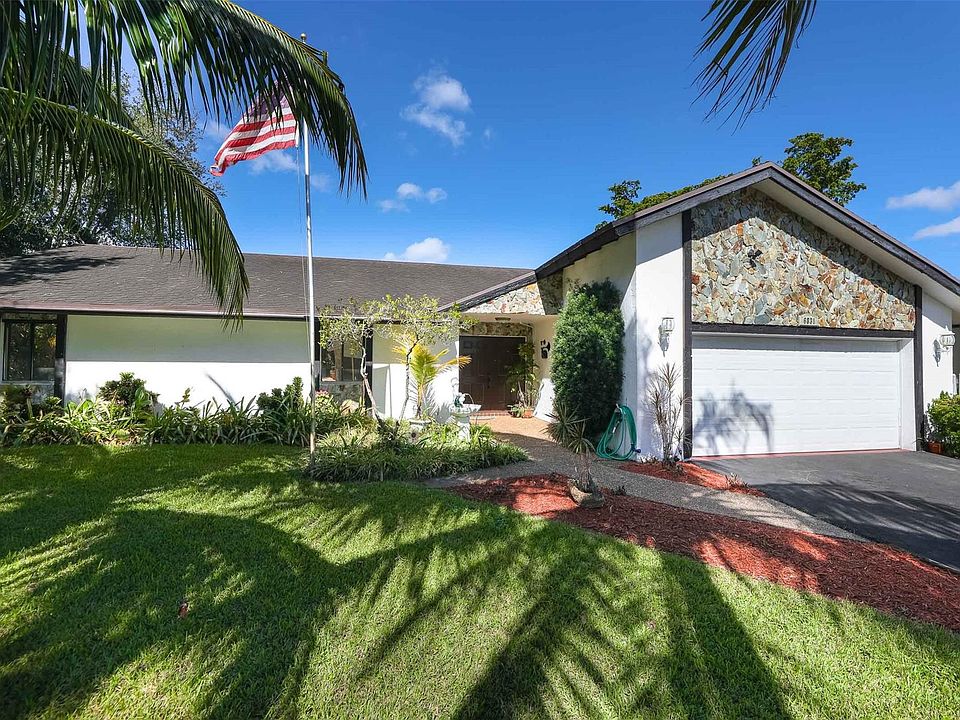 1st image of 6831 SW 42nd Court