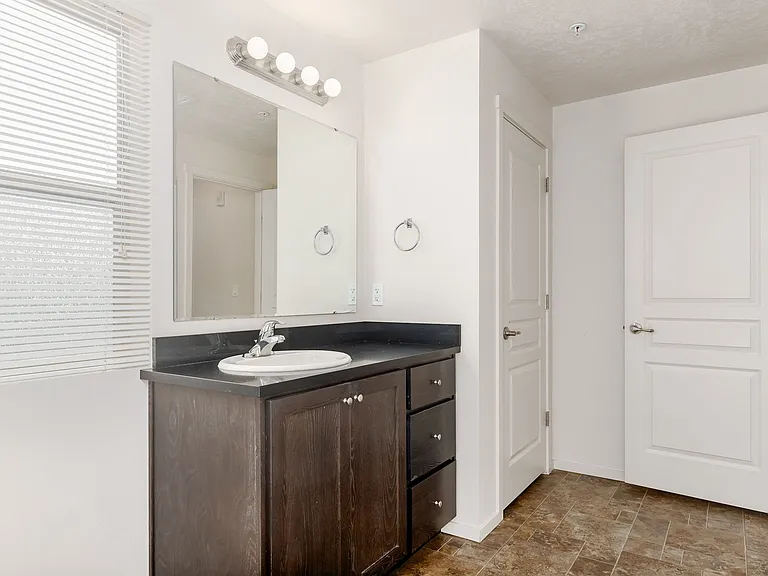 Legacy at 50th St Apartments — Photo 18