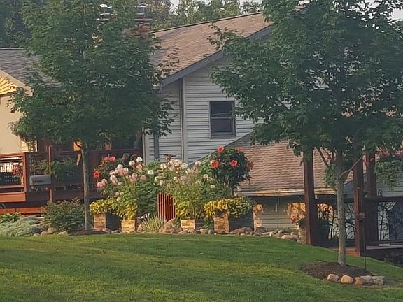 2nd image of N1702 22nd Ave