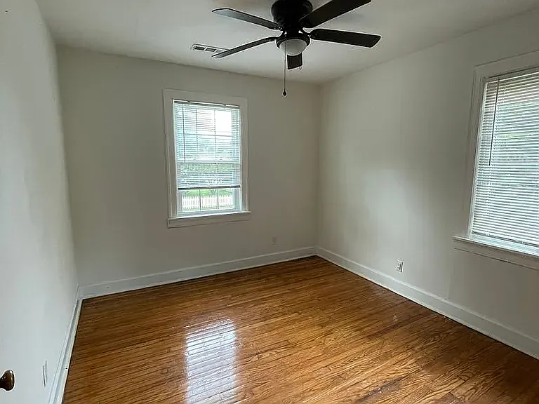 903 E Lytle St #4 — Photo 6