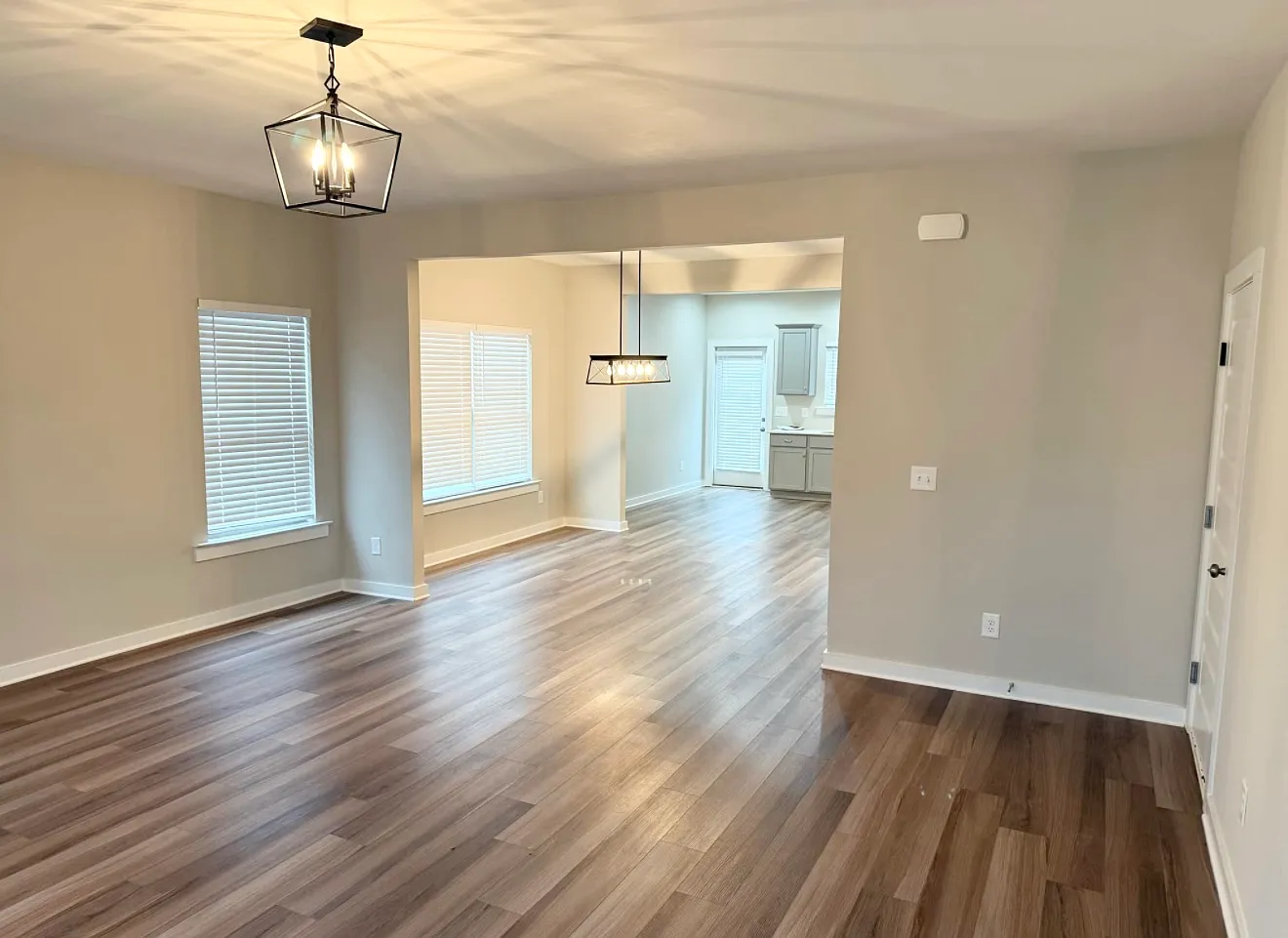 3 bed, 1613 sqft, $1,500 — Photo 4