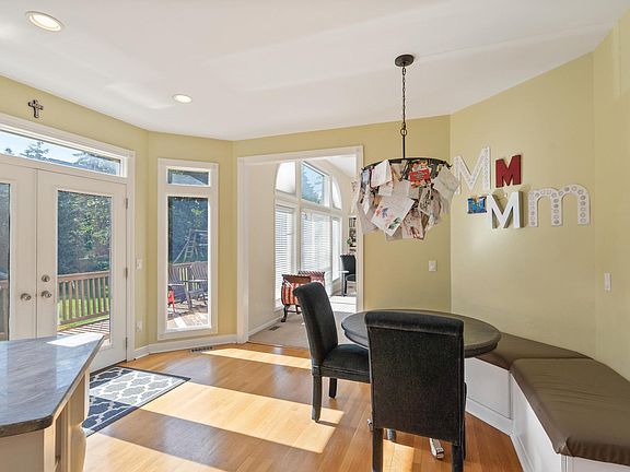 5th image of 17733 Rolling Woods Cir