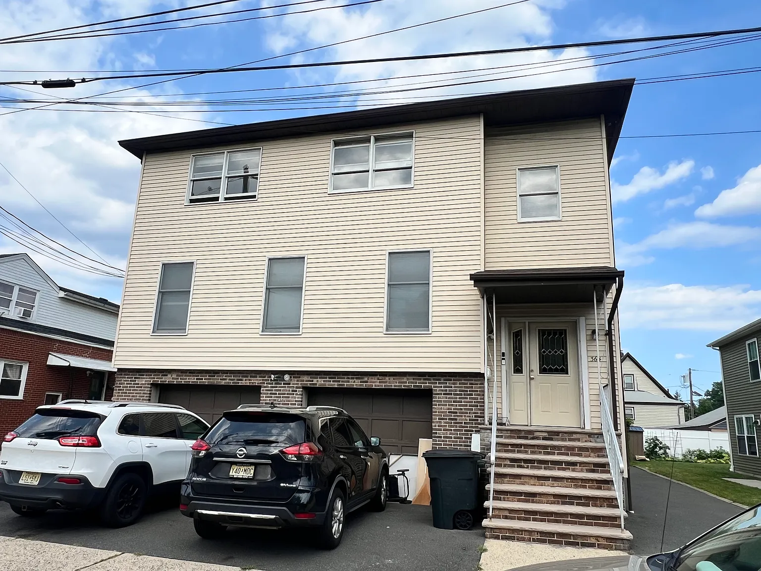2 bed, 1000 sqft, $2,300 — Photo 1