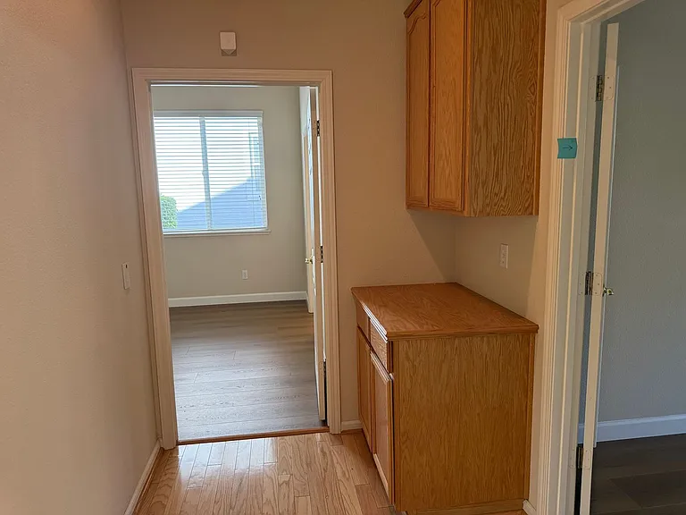 1587 Regent Dr — Photo 26