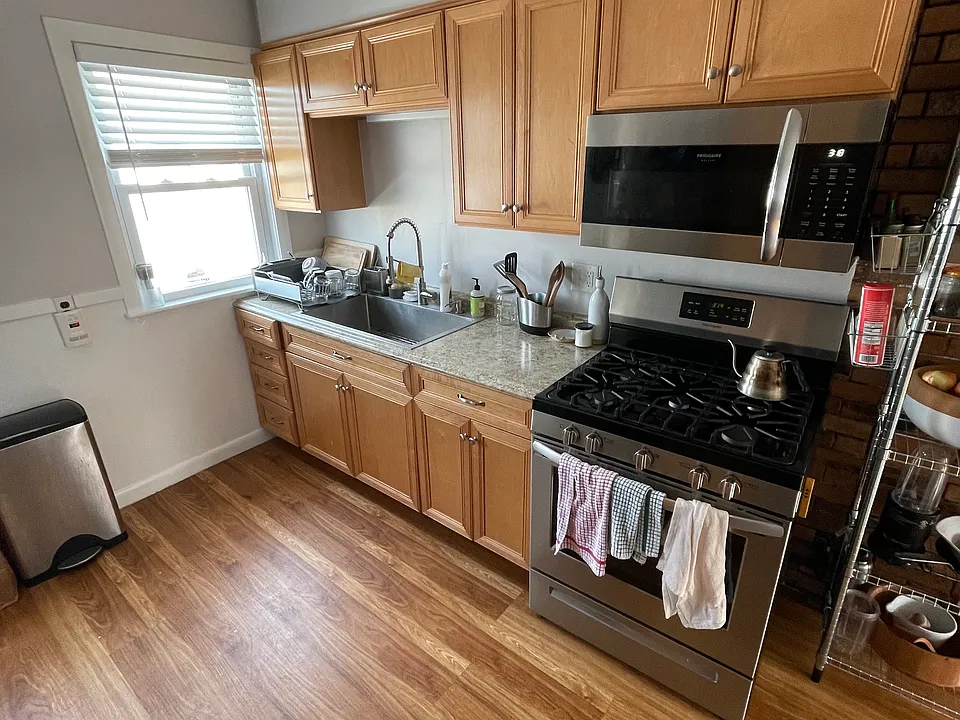 86 Bowen Ave #2