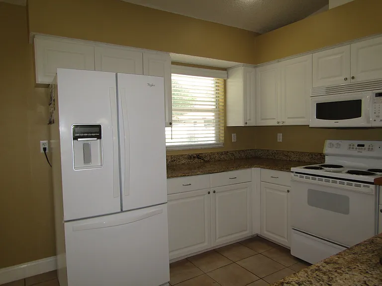 2624 Valencia Rd — Photo 12