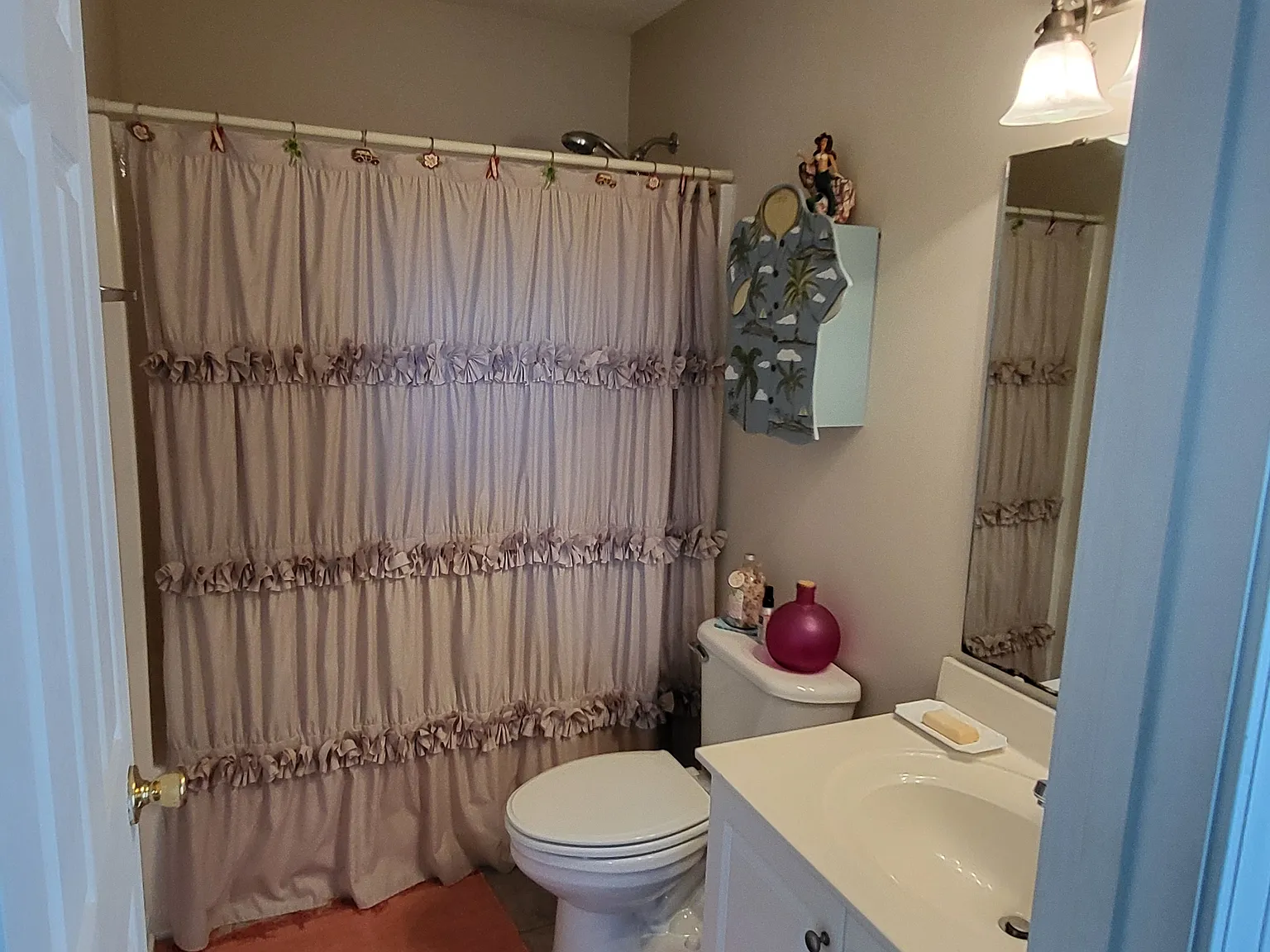 3 bed, 1900 sqft, $900 — Photo 2