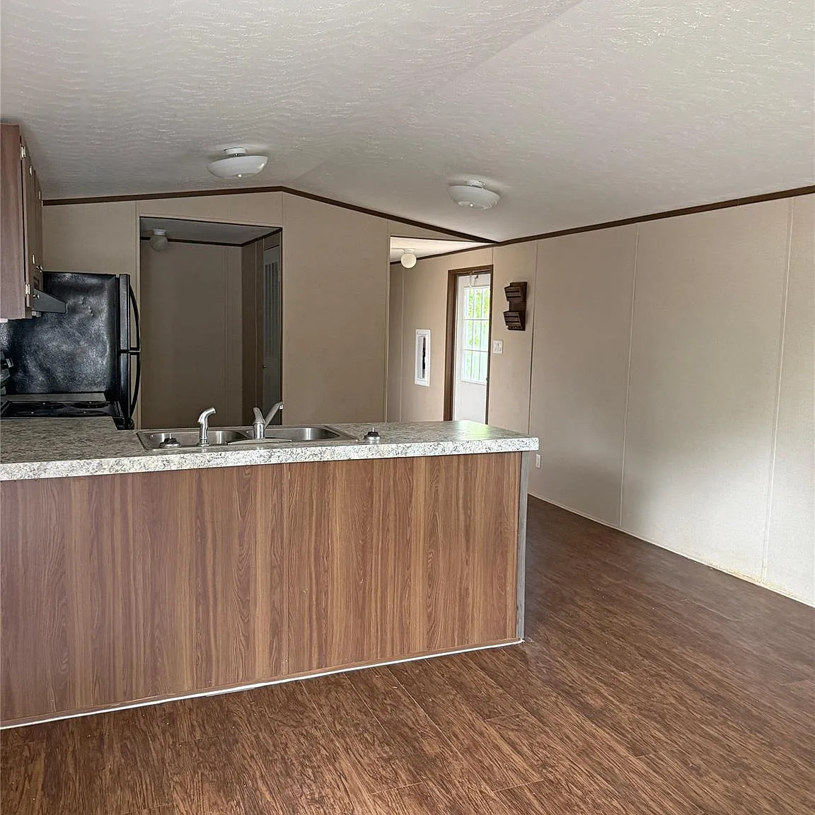 2 bed, 1.0 bath, 784 sqft, $995 — Photo 3