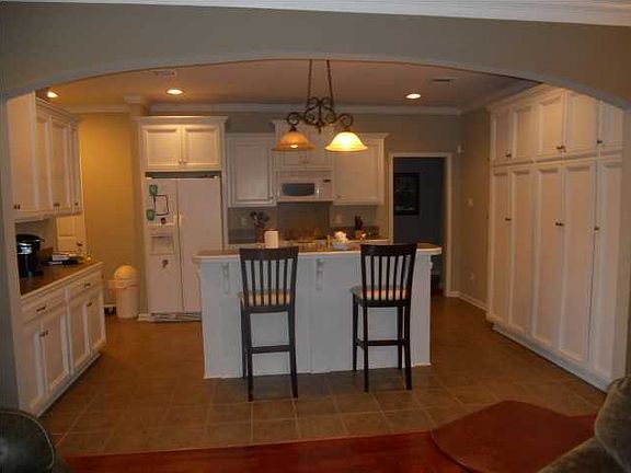 3rd image of 405 Quiet Meadows Cir