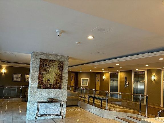 2nd image of 61 Markbrook Ln #112