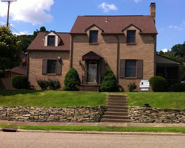 2201 McKinley Ave photo 1