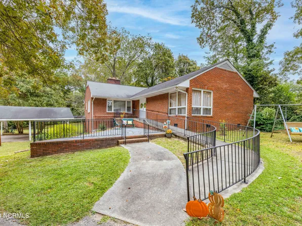 314 N Tomlinson Street, Candor, NC 27229