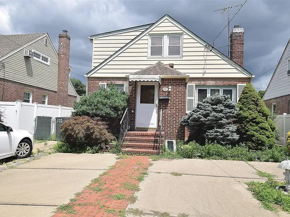 644 7th Street S, Garden City South, NY 11530