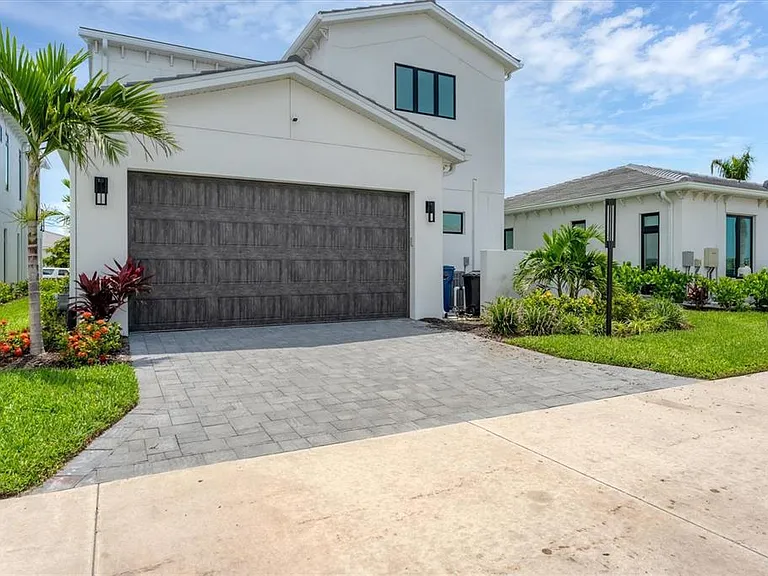 6028 Red Mangrove Ln — Photo 55