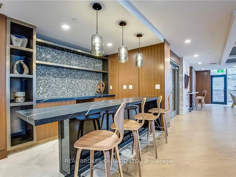 1575 Lakeshore Rd W #161 — Photo 27