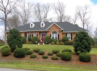 13018 Chipstead Rd, Chester, VA 23831