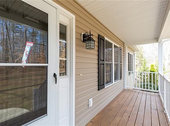 2nd image of 1849 Nichols Road