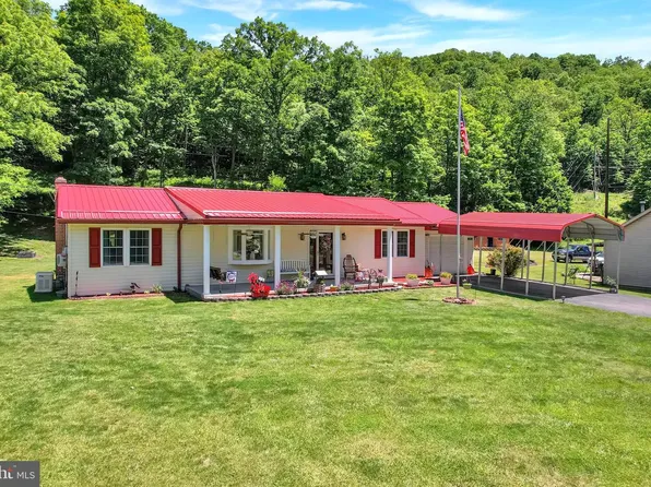 21110 Creek Side Dr SW, Westernport, MD 21562