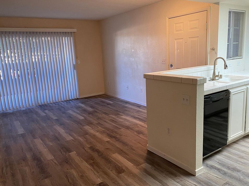 1st image of 1909 Mountain Hills Ct Unit 104