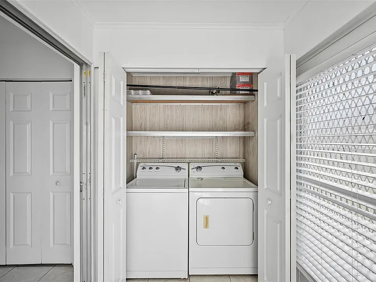 451 Monaco Park #J — Photo 18