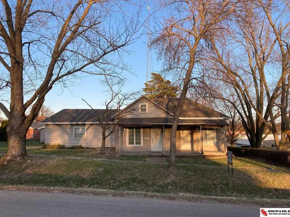 402 Myers St, Odell, NE 68415