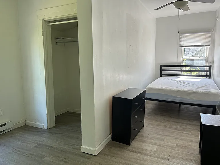 61 Walnut St #2 — Photo 9