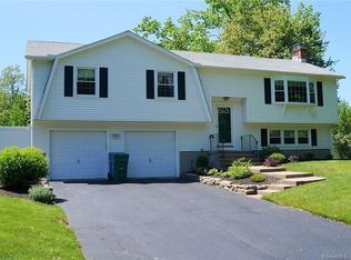 96 Quarry Brook Dr, South Windsor, CT 06074