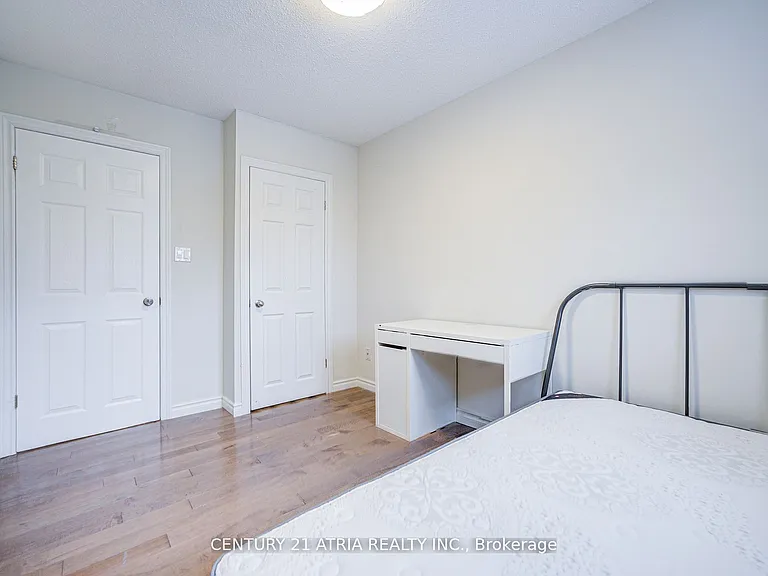 52 Applegate Cres — Photo 23