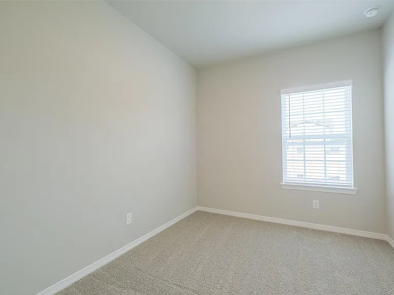 6434 New York St — Photo 8