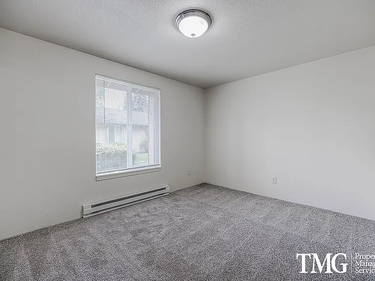 3903 E 18th St #13 — Photo 16