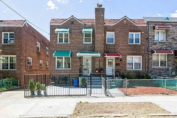 1st image of 3239 Corsa Ave