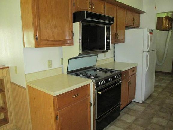 3rd image of 356 Derby Ave