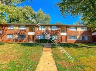 *$200 Off 1st Months May Move In Special* Freshly updated 2-bedroom apartment in Florissant!, Florissant, MO 63031