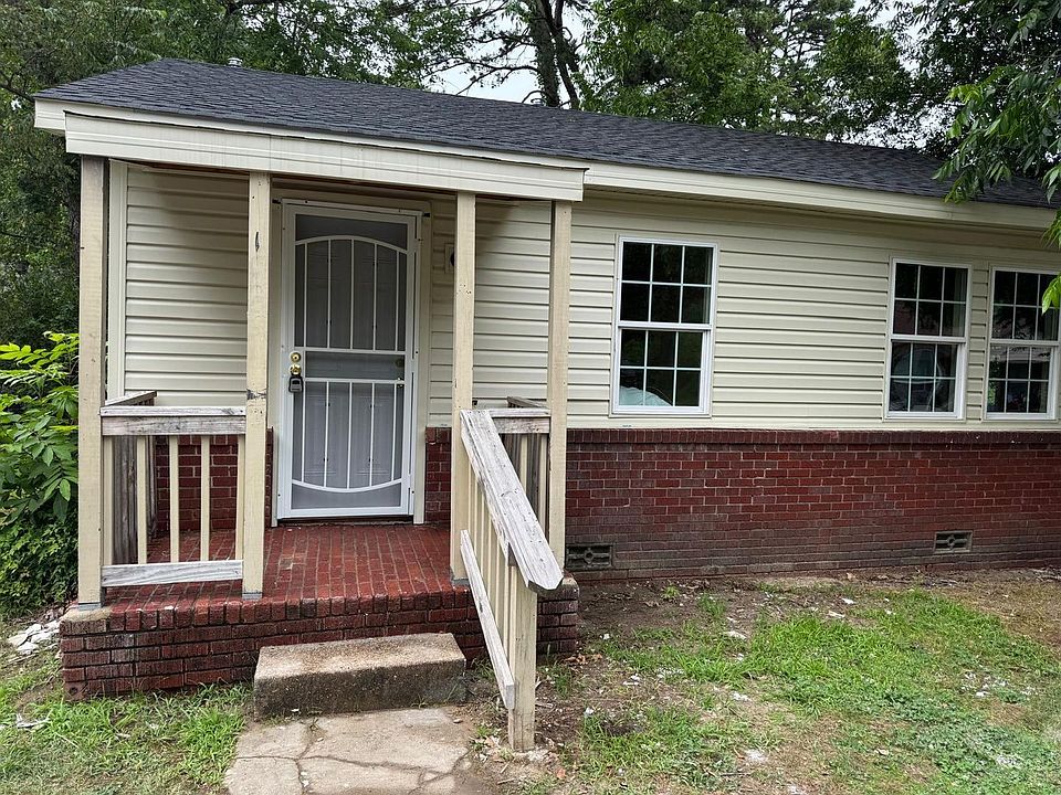 1st image of 172 Roosevelt Rd