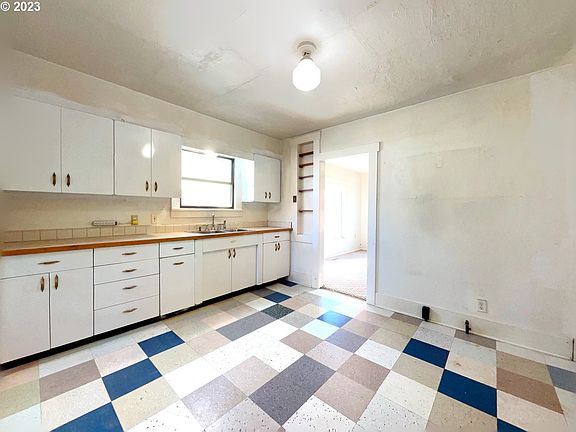5th image of 93757 Newport Ln