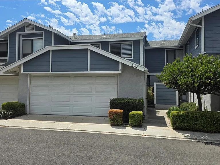 22141 Newbridge Dr — Photo 1