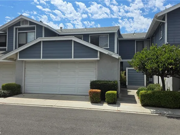 22141 Newbridge Dr, Lake Forest, CA 92630