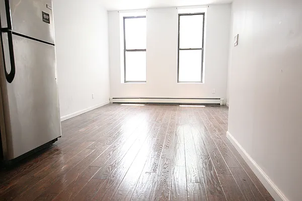 Rented by Rental Solutions Inc | media 35