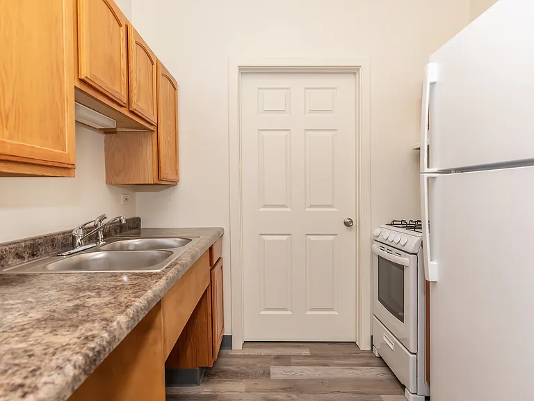 1 bedroom 1 bathroom ADA unit kitchen.