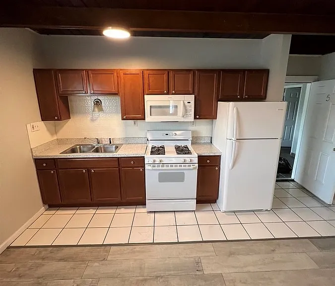 6339 Middlebelt Rd #5 — Photo 3