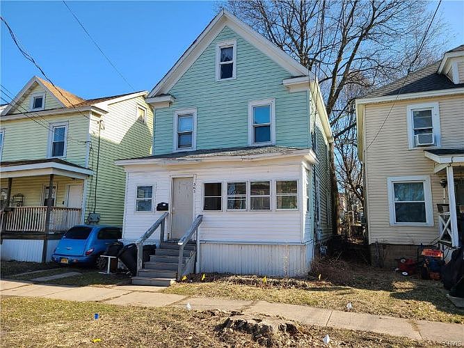 2nd image of 363 S 3rd St
