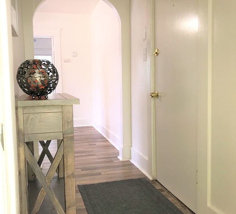 1st image of 975 E Orange Grove Blvd APT 4