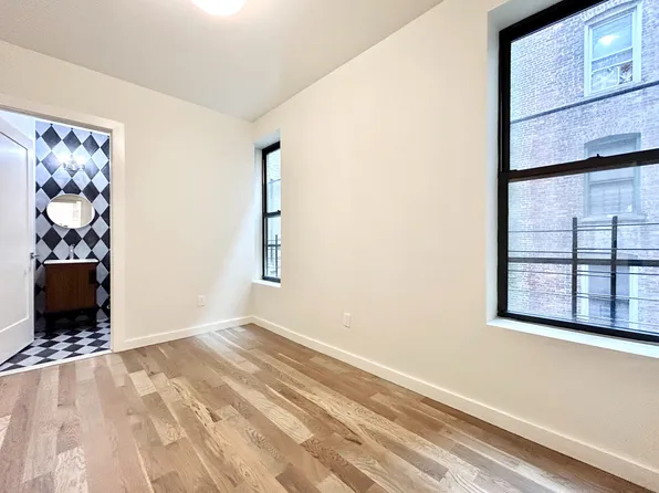 524 West 134th Street image 6 of 21