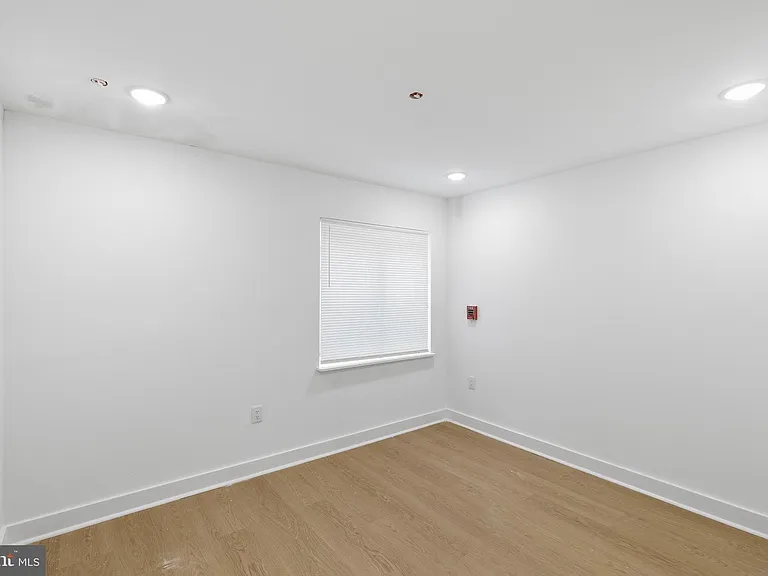 863 N 43rd St #1 — Photo 10