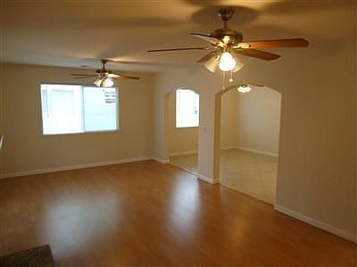 2nd image of 1916 Valle Vista Ave