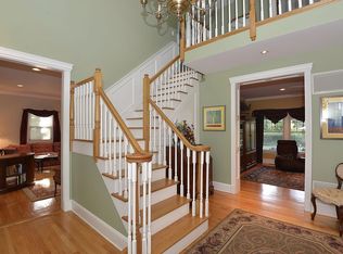 95 Midland St, Cold Spring Harbor, NY 11724