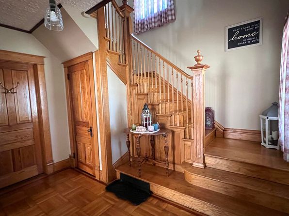 421 Cedar St, Nashua, IA 50658