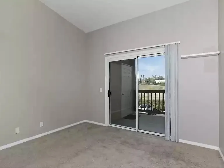 42140 Lyndie Ln — Photo 15