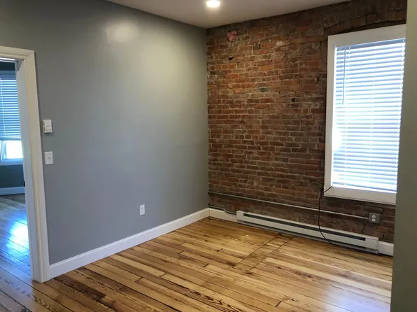 296 Main St #5, Johnson City, NY 13790