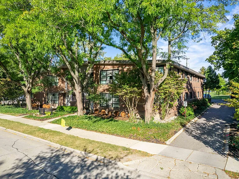 3382 Harvard Rd — Photo 15